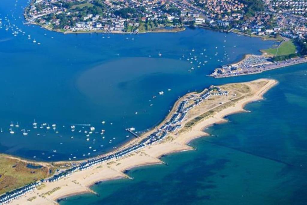 The Firs - Apartment Next To Beach & Forest - Pets Are Free Barton on Sea Exteriér fotografie